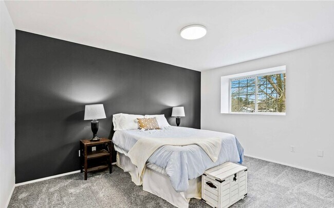 Building Photo - 7245 S Prospect St