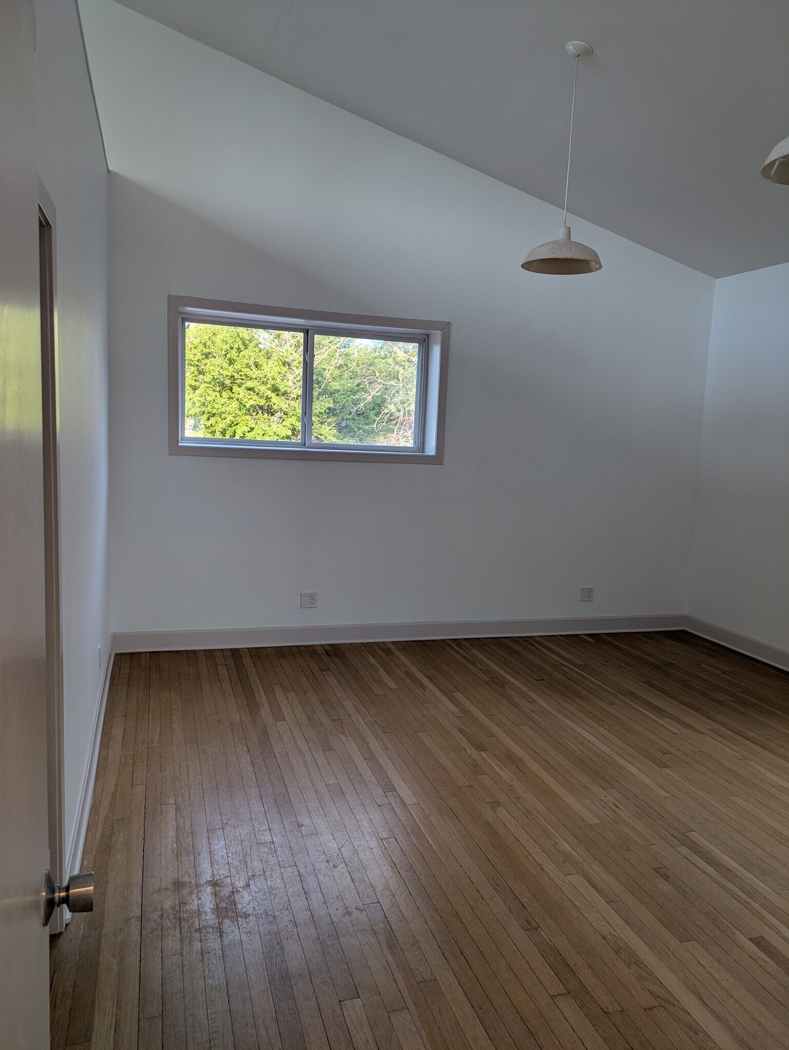 Building Photo - 3258 Gillham Rd