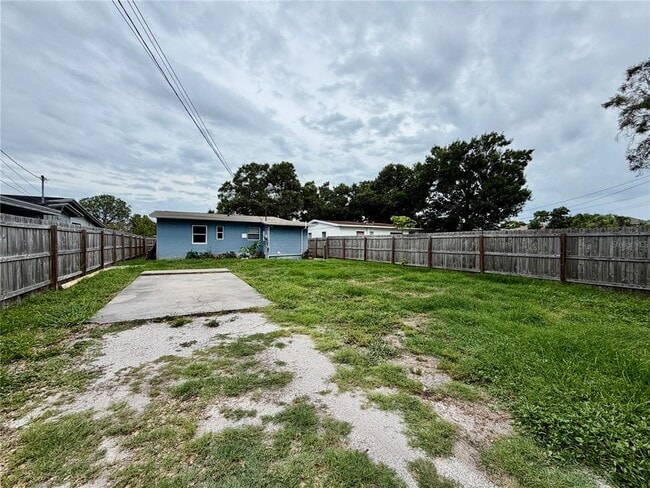 Building Photo - 4227 5th Ave N