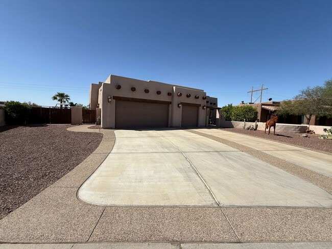 Building Photo - Gorgeous Furnished Pool/Spa Home with spectacular views