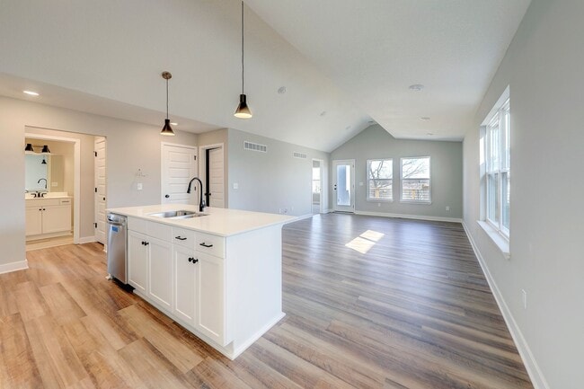 Building Photo - {18021} Southpointe Ranch + Finished Basem...
