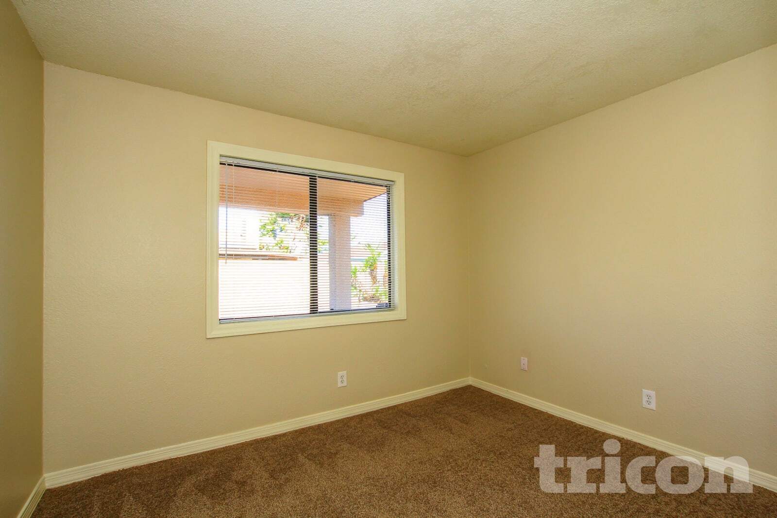 Building Photo - 7434 W Sierra St