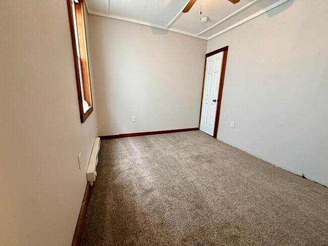 Building Photo - 4 Cortland St