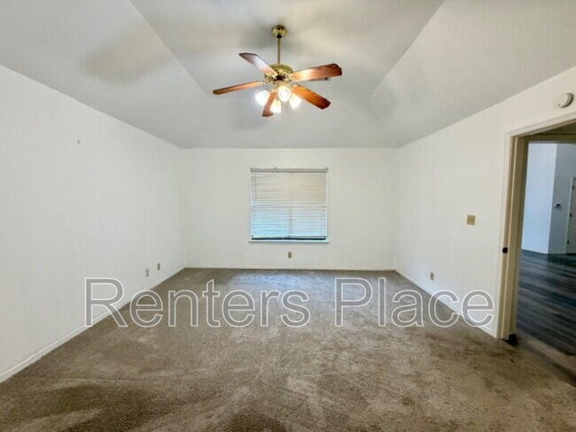 Building Photo - 11121 S 106th E Ave