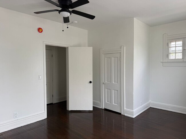 Building Photo - 1038 Heath St