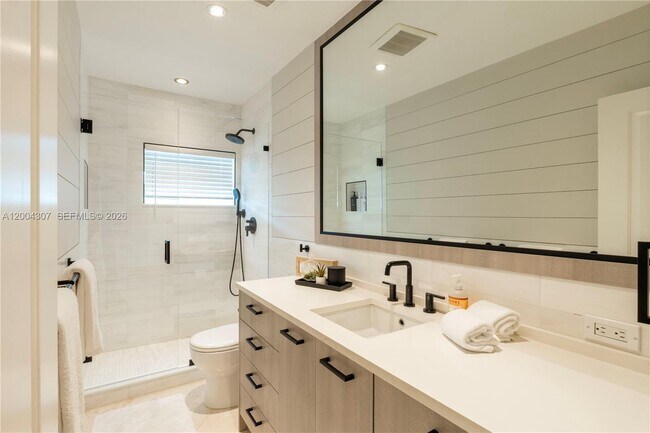 Building Photo - Mariposa Avenue, Coral Gables, FL 33146 - 3 BR 2 BA single-family home