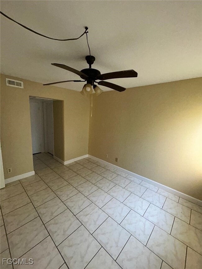 Building Photo - 2845 Winkler Ave