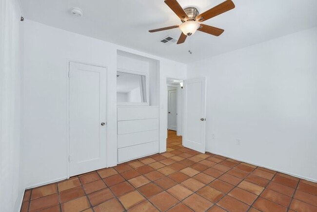 Building Photo - Charming home located in a highly convenient central Phoenix area