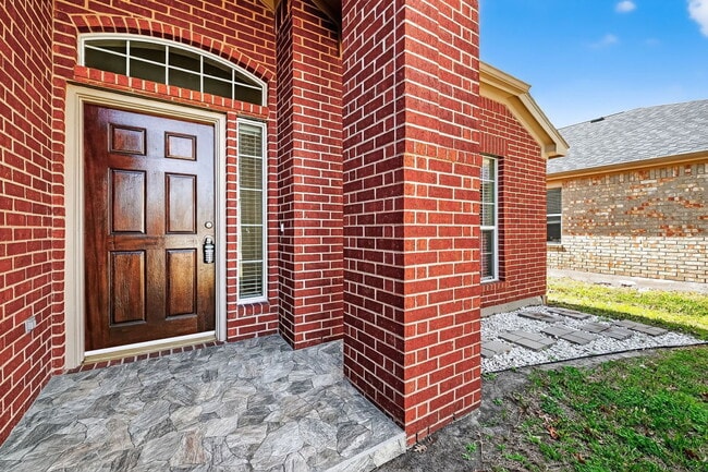 Building Photo - 9830 Lynette Falls Dr