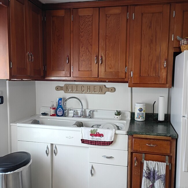 Building Photo - 59 View St