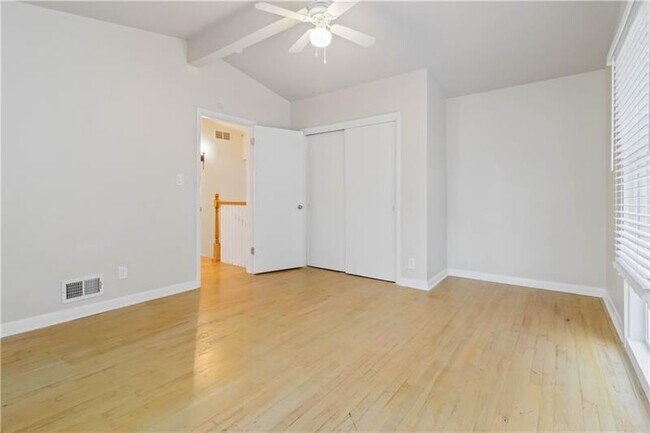 Building Photo - 3035 McLendon Cir NW