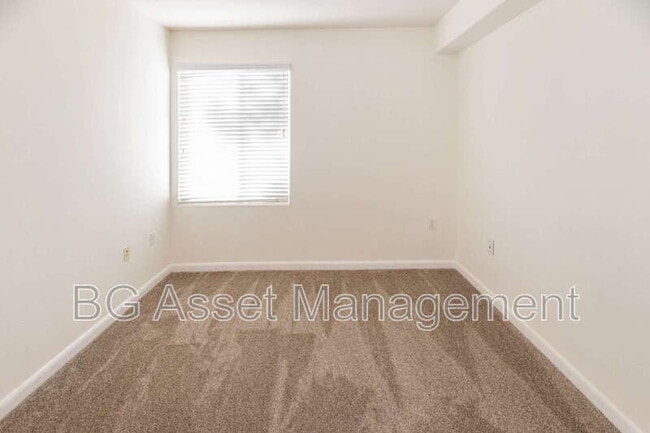 Building Photo - 1459 MacArthur Blvd