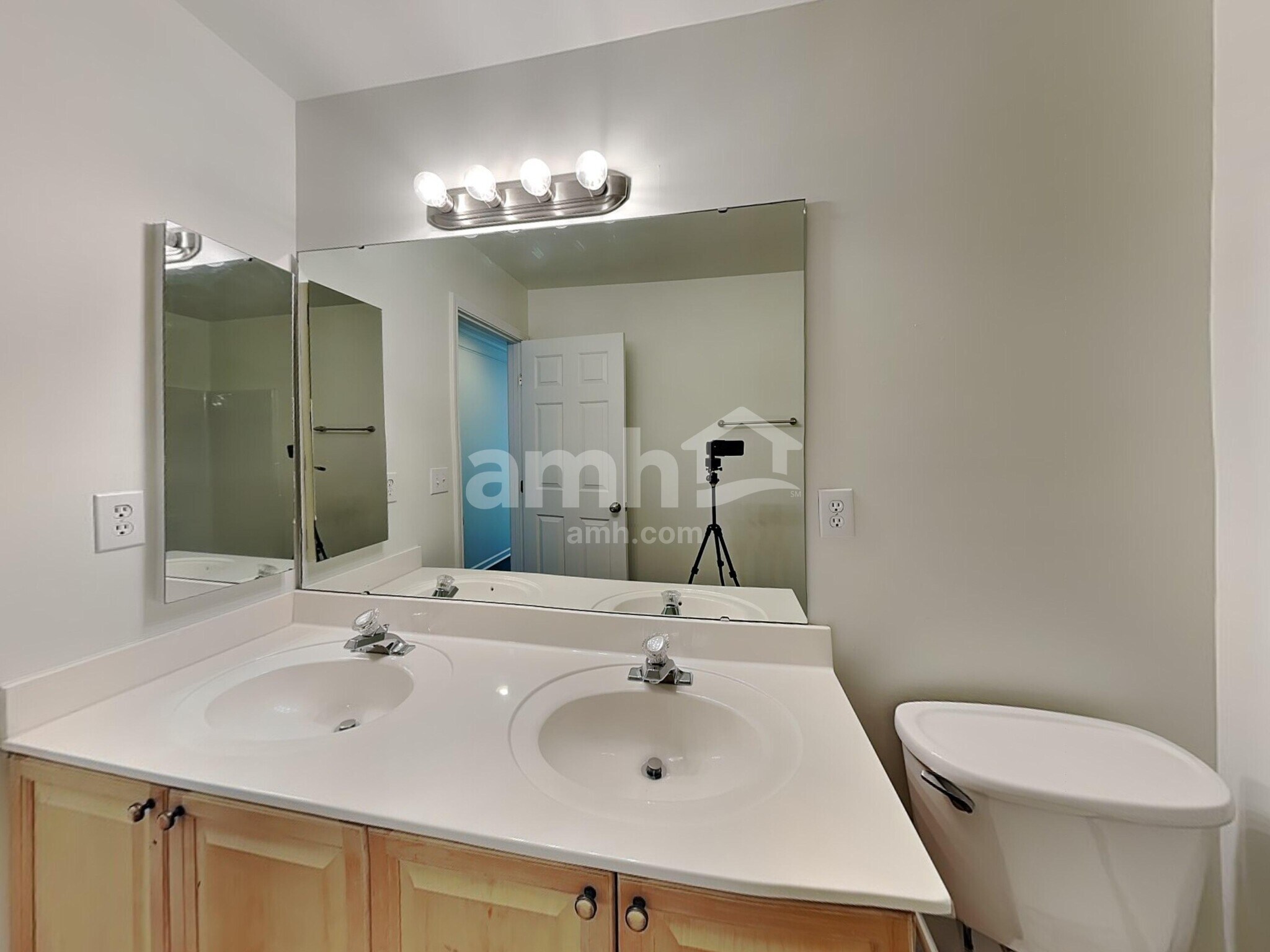 Building Photo - 3007 Linstead Dr