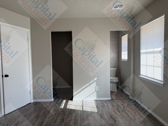 Building Photo - 4605 NW 60th St