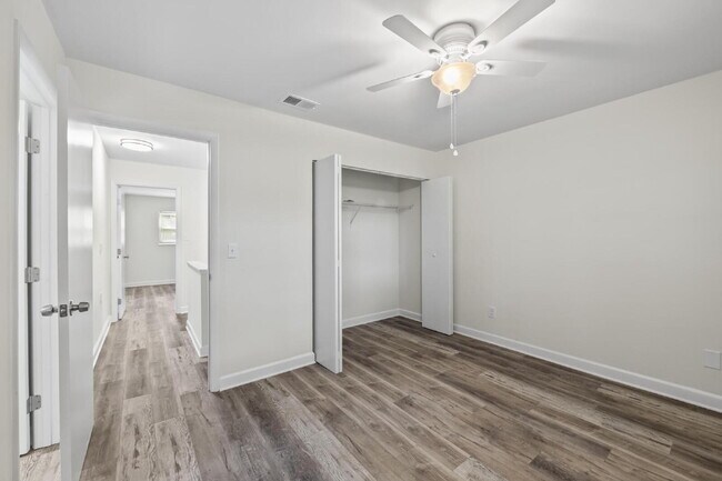 Building Photo - "Charming 2-Bedroom Townhouse Retreat with...