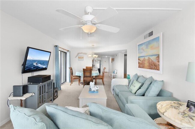 Building Photo - 10044 S Ocean Dr