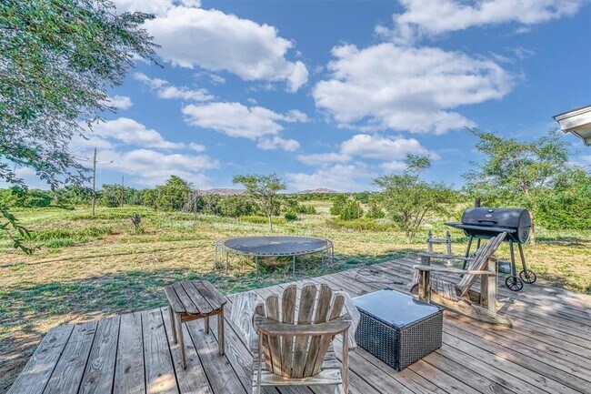 Building Photo - 20735 E County Rd 153