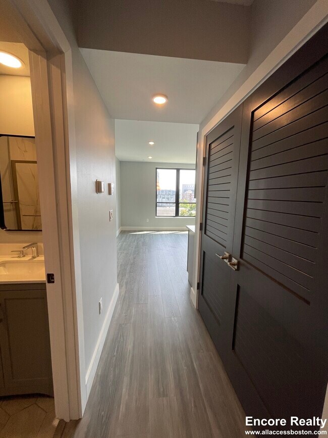 Building Photo - 365 Western Ave