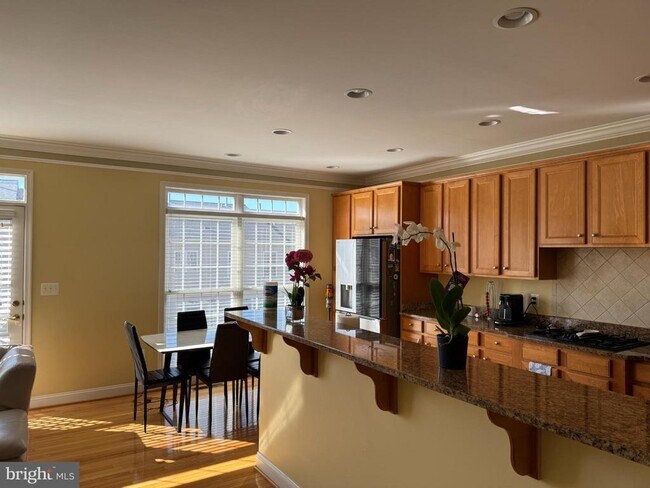Building Photo - 25505 Oak Medley Terrace