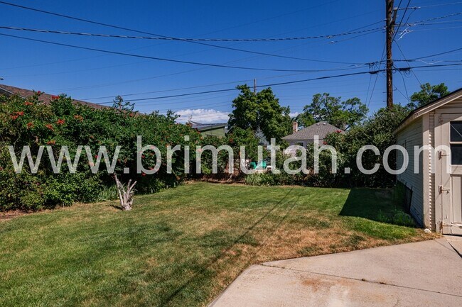 Building Photo - 1655 E 900 S