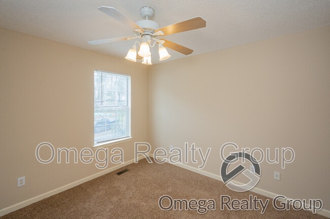 Building Photo - 1934 Live Oak Trce