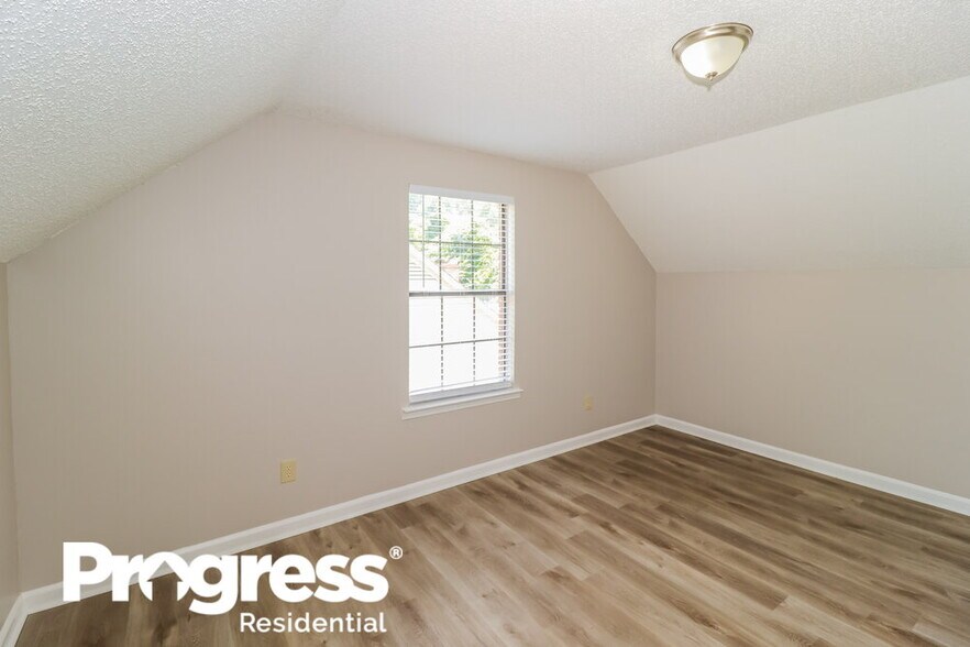 Building Photo - 5859 Pepper Crossing