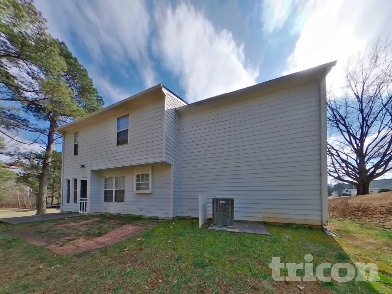 Building Photo - 9870 Rivercliff Ln