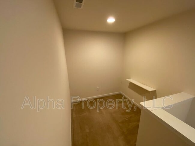 Building Photo - 308 Corday Ln