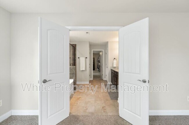 Building Photo - 1830 Alden Oaks Dr