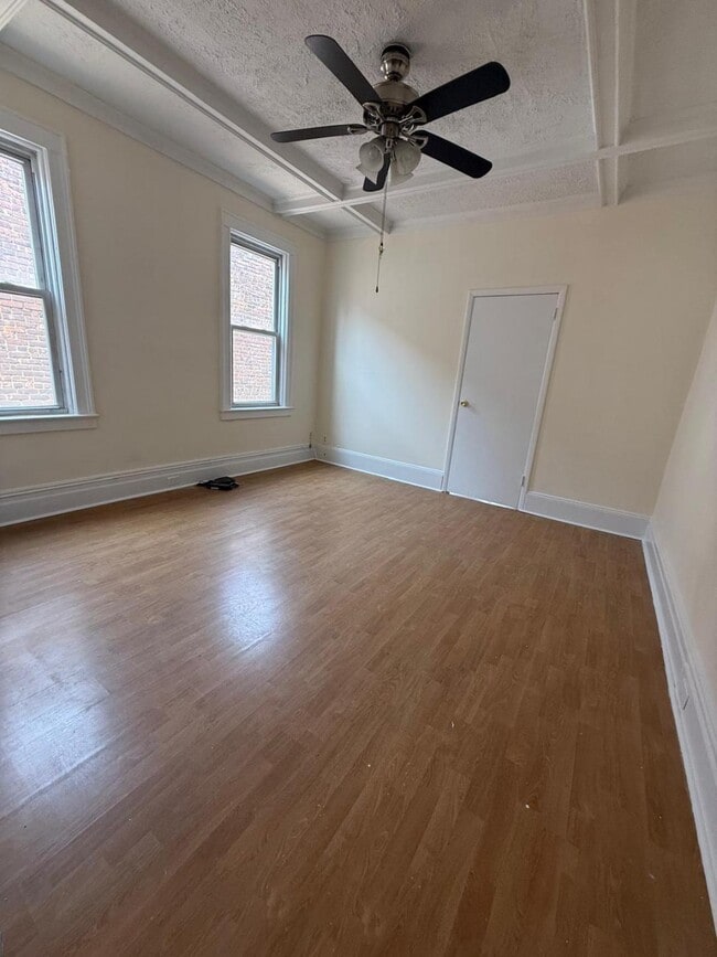 Building Photo - 79-28 67th Dr