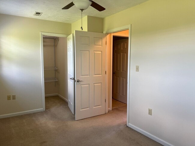 Building Photo - AVAILABLE April  2026! Secluded 2 bedroom Condo, Located minutes to Downtown JC & ETSU