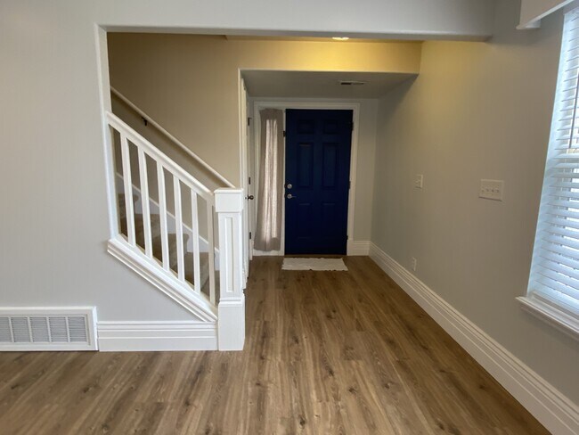 entryway - 156 S 1100 W
