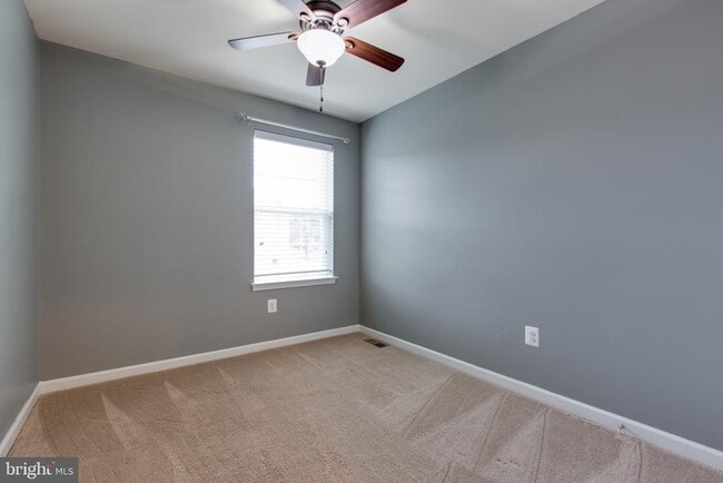 Building Photo - 1314 Hawthorn Dr