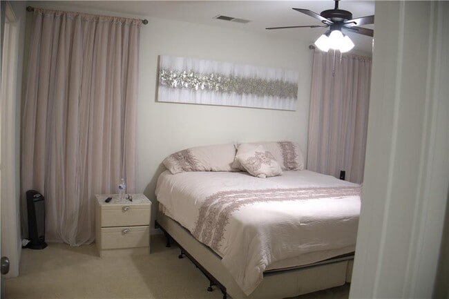 Building Photo - 64 Hill Crest Cir