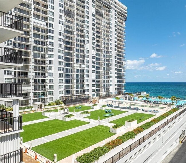 Building Photo - 4280 Galt Ocean Dr
