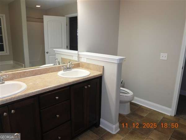 Building Photo - 221 Case Ln SE