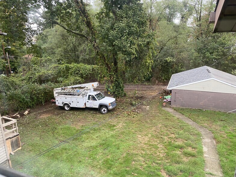 Building Photo - 1611 Ridge Ave