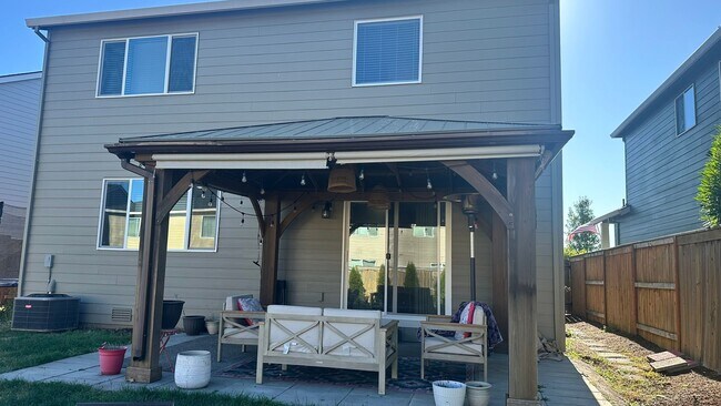 Building Photo - Spacious & Modern 4-Bed, 2.5-Bath Home in Camas