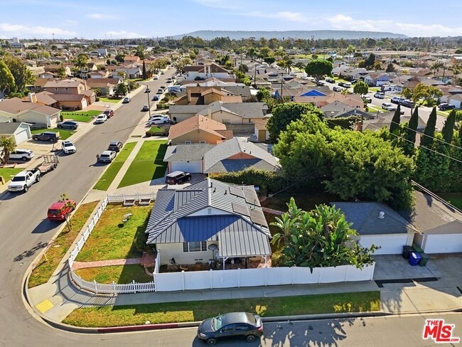 Building Photo - 15203 Yukon Ave