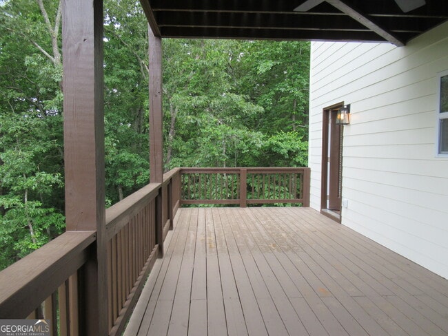 Building Photo - 765 Old Kerns Rd