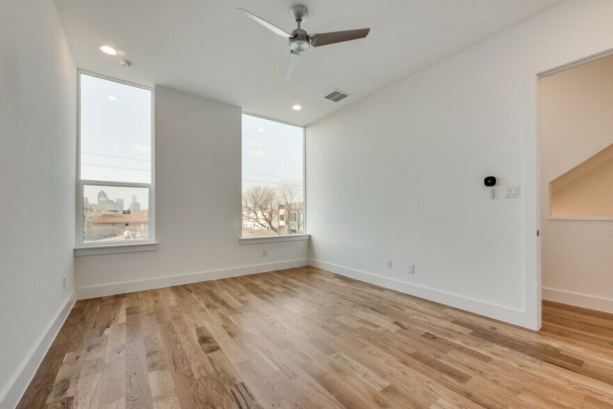 Building Photo - 1906 Annex Ave