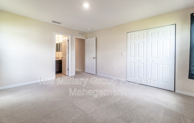 Building Photo - 958 Observatory Pkwy