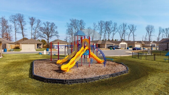 Building Photo - 10809 Mason Dr