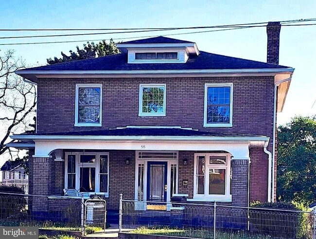 Building Photo - 515 Fourth St