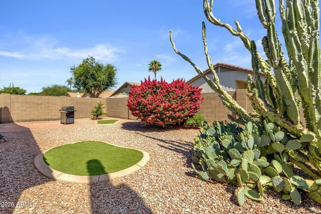 Building Photo - 1216 W Pinon Ave