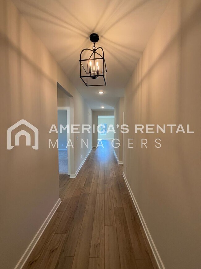 Building Photo - Home for rent in Riverside! Available to View Now!