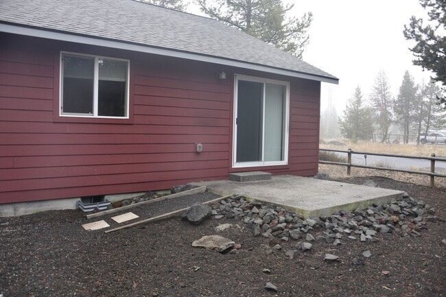 Building Photo - 51325 Mitts Way