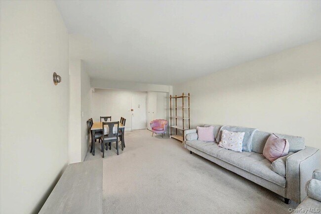 Building Photo - 505 Central Ave