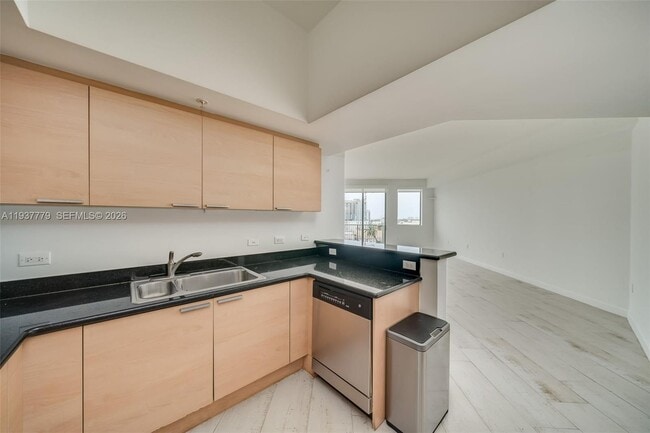 Building Photo - 140 S Dixie Hwy