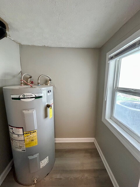 Building Photo - Newly Renovated 2 bedroom 1 Bath Duplex in Noblesville